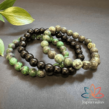Carregar imagem no visualizador da galeria, 3 Pulseiras de Pedras Naturais Turquesa Africana, Onix e Jade Verde. Proporciona o Aumento da criatividade e Eleva a Intuição