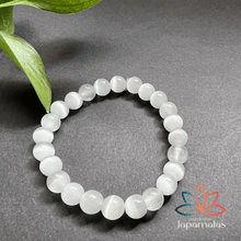 Carregar imagem no visualizador da galeria, Pulseira de Pedra Natural Selenita. Promove Purificação e Limpeza Profunda do Campo Energético
