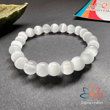 Carregar imagem no visualizador da galeria, Pulseira de Pedra Natural Selenita. Promove Purificação e Limpeza Profunda do Campo Energético