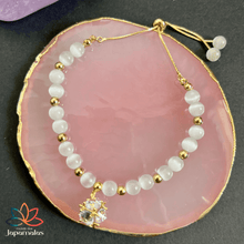 Carregar imagem no visualizador da galeria, Pulseira Aura Serena – Pedra Selenita Banhada a Ouro 18k