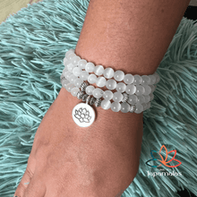 Carregar imagem no visualizador da galeria, Japamala Pulseira de 108 Contas da Pedra Natural Selenita. Promove Purificação e Limpeza Profunda do Campo Energético