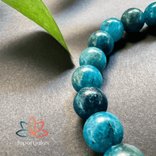 Carregar imagem no visualizador da galeria, Pulseira da Pedra Natural Apatita. Proporciona o Alinhamento Energético e Purifica Nossa Mente