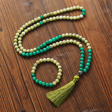 Carregar imagem no visualizador da galeria, Japamala de 108 Contas + Pulseira da Pedra Natural Jade e Calcedônia Verde. Proporciona Sorte, Proteção e Força