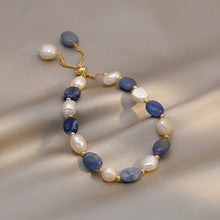 Carregar imagem no visualizador da galeria, Pulseira Bella Marinha em Pérolas Naturais e Quatzo Azul