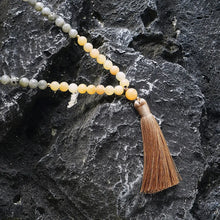 Carregar imagem no visualizador da galeria, Japamala de 108 Contas + Pulseira de Calcita e Labradorita
