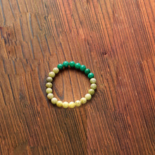 Carregar imagem no visualizador da galeria, Japamala de 108 Contas + Pulseira da Pedra Natural Jade e Calcedônia Verde. Proporciona Sorte, Proteção e Força