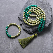 Carregar imagem no visualizador da galeria, Japamala de 108 Contas + Pulseira da Pedra Natural Jade e Calcedônia Verde. Proporciona Sorte, Proteção e Força