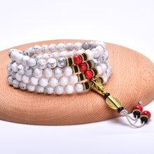 Carregar imagem no visualizador da galeria, Japamala Tibetano de 108 contas de Pedra Natural Howlita e Turquesa Vermelha. Proporciona clareza nos pensamentos e Acalma Nossas Emoções - Mundo dos Japamalas