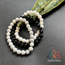 Carregar imagem no visualizador da galeria, 3 Pulseiras de Pedras Naturais Howlita, Onix e Ágata Branca. Eleva a Consciência, Estimula a Felicidade e o Otimismo
