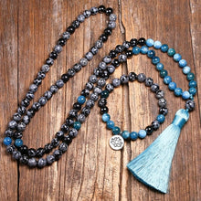 Carregar imagem no visualizador da galeria, Japamala de 108 Contas + Pulseira. Obsidiana floco de neve e Apatita. Proteção e Evolução Pessoal
