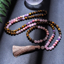 Carregar imagem no visualizador da galeria, Japamala de 108 Contas + Pulseira de Olho de Tigre, Quatzo Rosa, Ametista e Rodocrosita. Neutraliza as Energias Negativas, Eleva a Autoconfiança e Purifica o Estado Emocional - Mundo dos Japamalas
