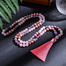 Carregar imagem no visualizador da galeria, Japamala de 108 Contas + Pulseira de Quatzo Rosa, Ametista e Rodocrosita. Aumenta Nossa Disposição, Acalma as Emoções e Cura Traumas do Passado - Mundo dos Japamalas
